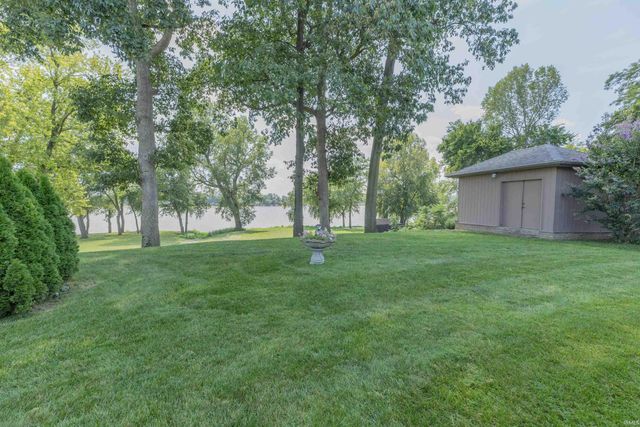 9999 Powers Drive, Newburgh, IN 47630
