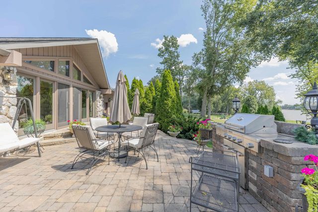 9999 Powers Drive, Newburgh, IN 47630
