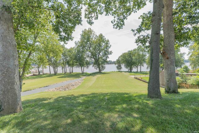 9999 Powers Drive, Newburgh, IN 47630
