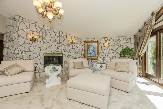 9999 Powers Drive, Newburgh, IN 47630