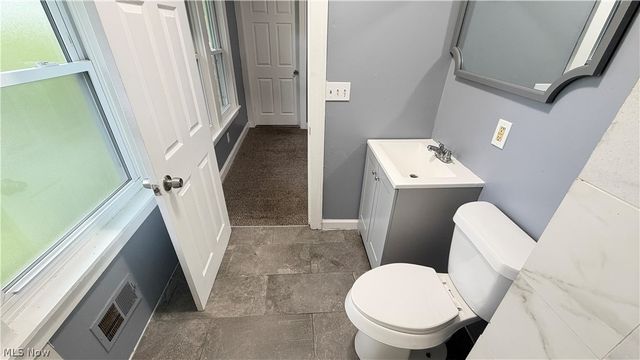 10404 Grandview Avenue, Cleveland, OH 44104