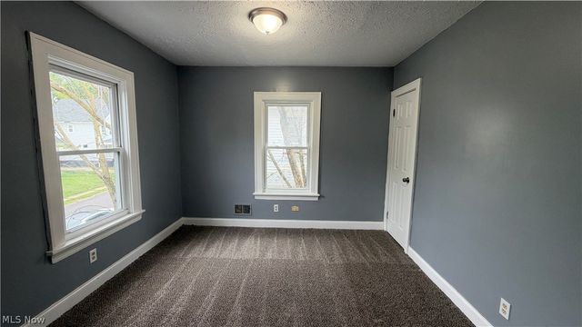 10404 Grandview Avenue, Cleveland, OH 44104