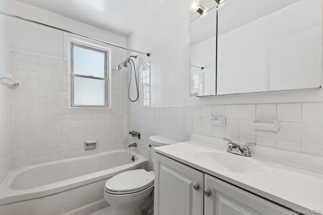 9 Avon Circle C, Rye Brook, NY 10573