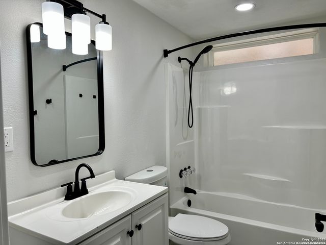 1250 Pecan Circle, Canyon Lake, TX 78133