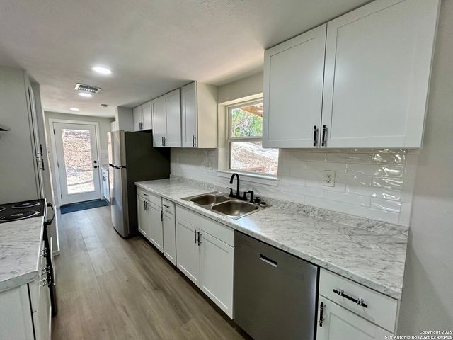 1250 Pecan Circle, Canyon Lake, TX 78133