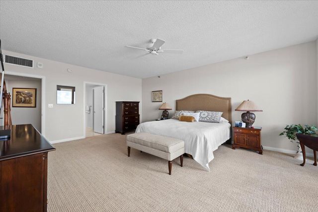 100 Lakeshore Drive 1854, North Palm Beach, FL 33408