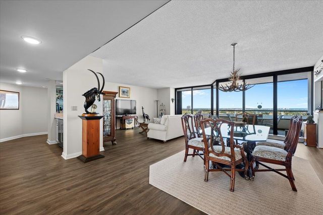 100 Lakeshore Drive 1854, North Palm Beach, FL 33408