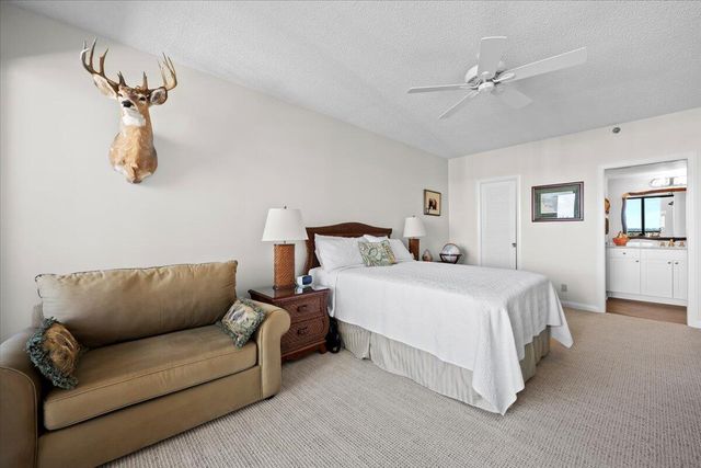 100 Lakeshore Drive 1854, North Palm Beach, FL 33408