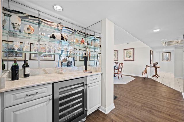 100 Lakeshore Drive 1854, North Palm Beach, FL 33408