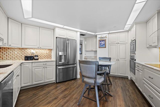 100 Lakeshore Drive 1854, North Palm Beach, FL 33408