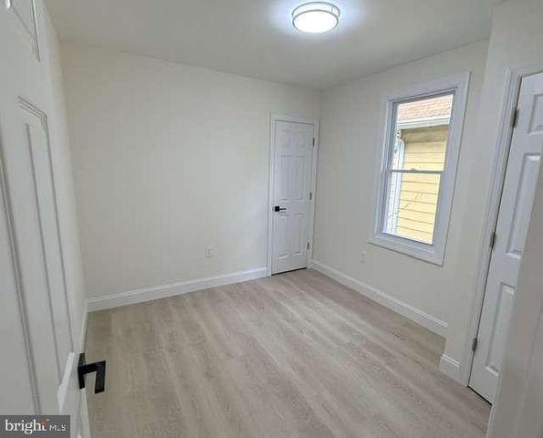 8325 STOW RD, Pennsauken, NJ 08110