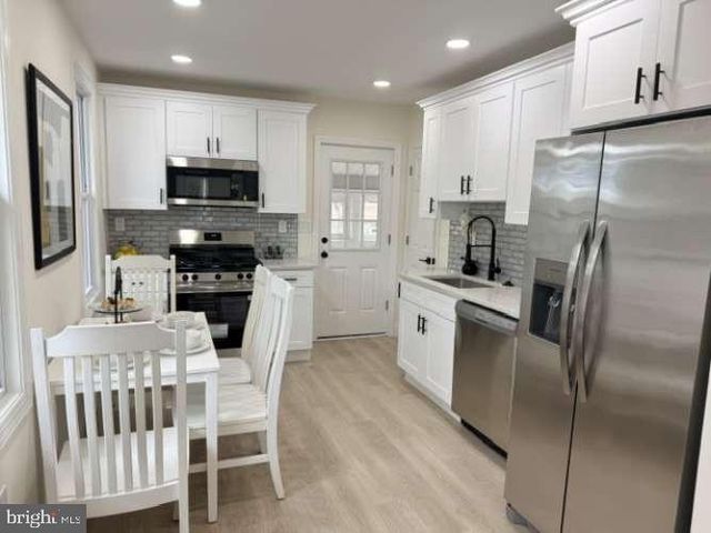 8325 STOW RD, Pennsauken, NJ 08110