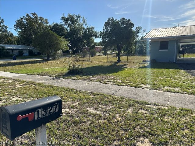 1327 Hotiyee Avenue, Sebring, FL 33870