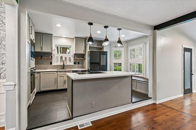 302 Factors Walk, Summerville, SC 29485
