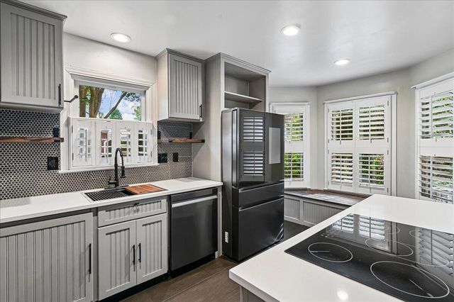 302 Factors Walk, Summerville, SC 29485