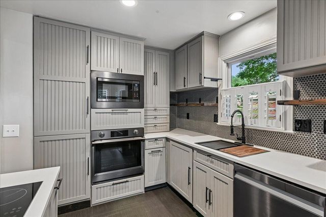 302 Factors Walk, Summerville, SC 29485