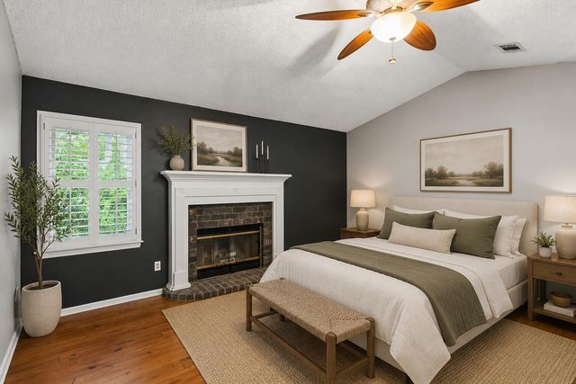 302 Factors Walk, Summerville, SC 29485