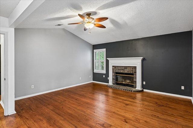 302 Factors Walk, Summerville, SC 29485