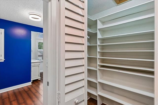 302 Factors Walk, Summerville, SC 29485