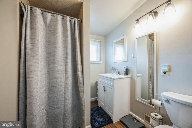 25 STATION AVE, Somerdale, NJ 08083