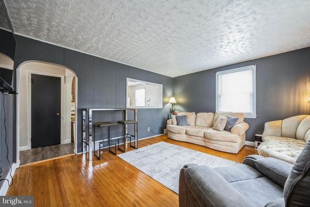 25 STATION AVE, Somerdale, NJ 08083