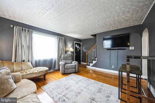 25 STATION AVE, Somerdale, NJ 08083