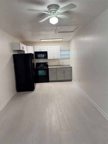 943 Almeria Road 2, West Palm Beach, FL 33405