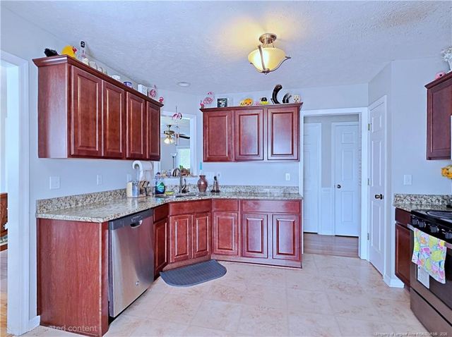 5218 Pringle Way, Hope Mills, NC 28348