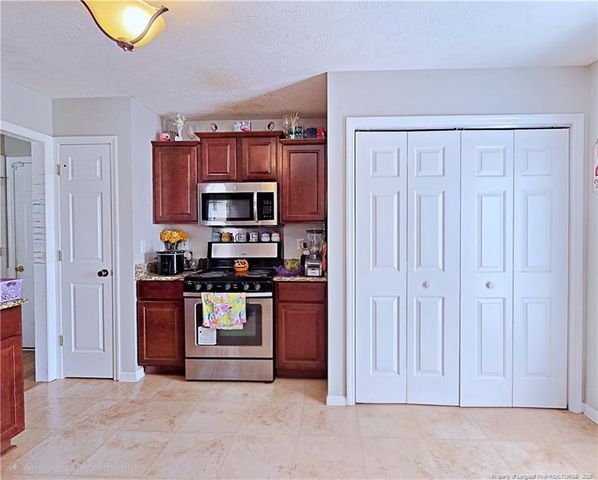 5218 Pringle Way, Hope Mills, NC 28348