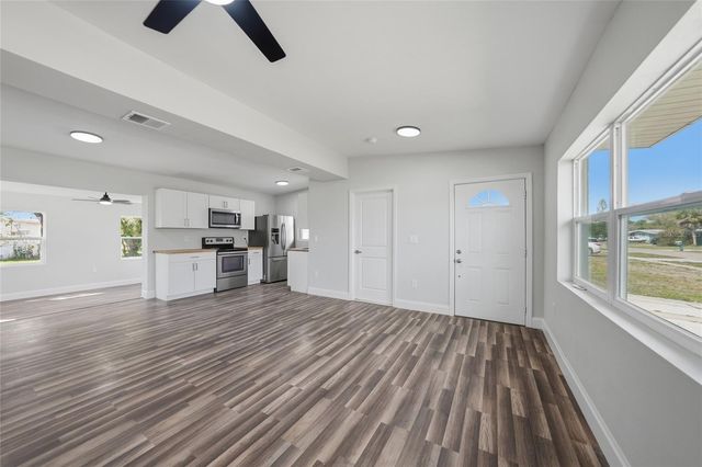 21203 MEEHAN AVENUE, Port Charlotte, FL 33952