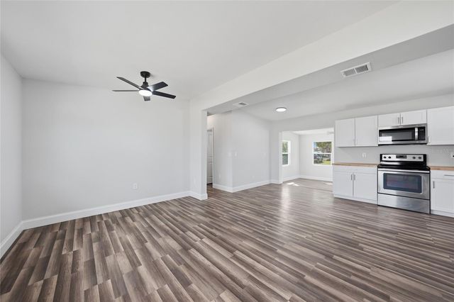 21203 MEEHAN AVENUE, Port Charlotte, FL 33952