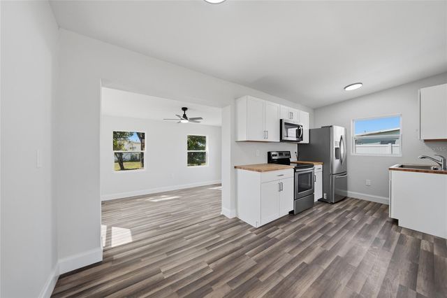 21203 MEEHAN AVENUE, Port Charlotte, FL 33952