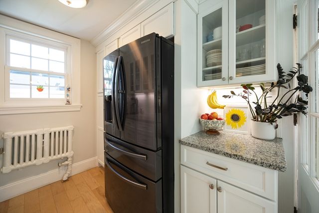 25 Brewster Rd, Framingham, MA 01702