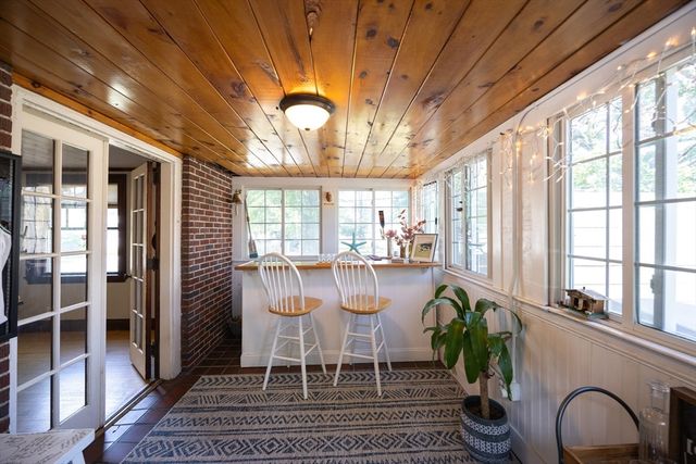 25 Brewster Rd, Framingham, MA 01702