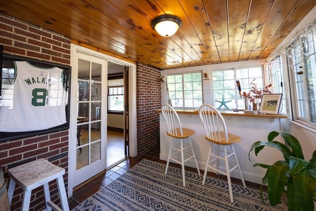 25 Brewster Rd, Framingham, MA 01702