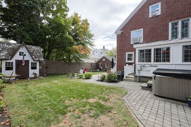 25 Brewster Rd, Framingham, MA 01702