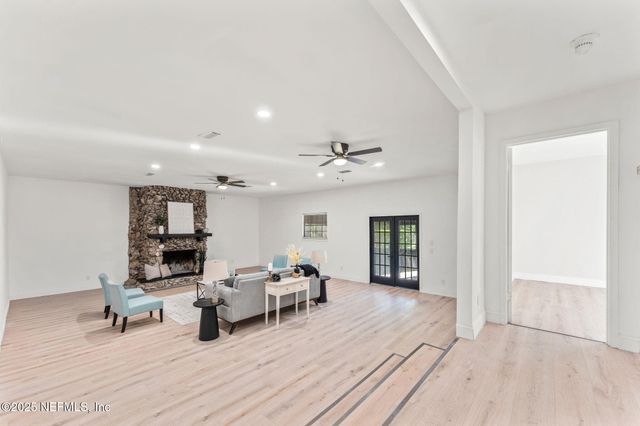 6211 FIRESTONE Road, Jacksonville, FL 32244