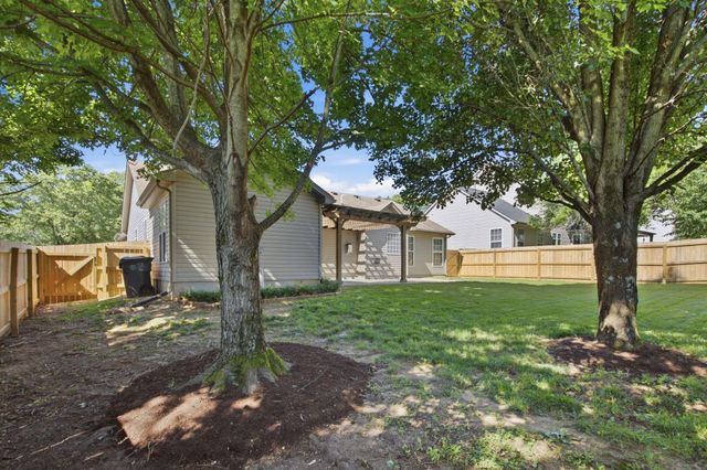 2752 Jessica Lane, Lexington, KY 40511