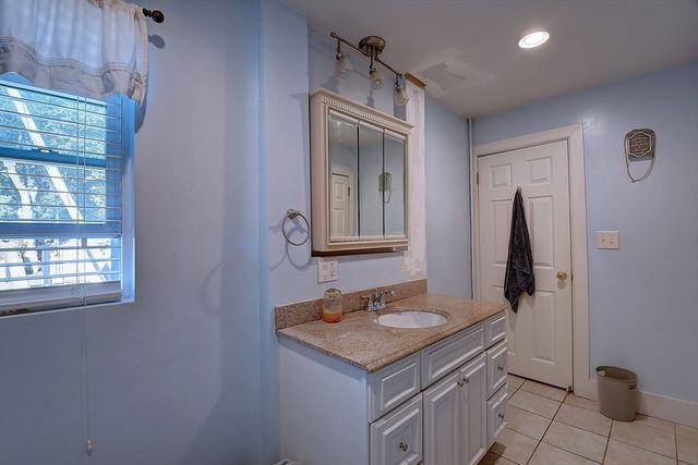 134 Chapin St, Southbridge, MA 01550