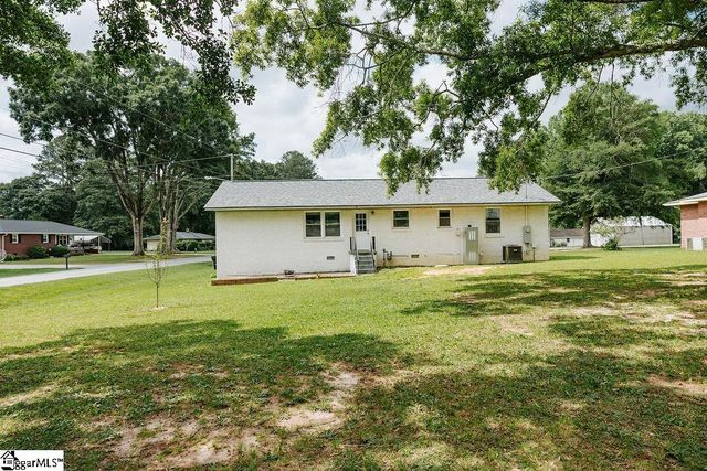 2 Polly Street, Honea Path, SC 29654