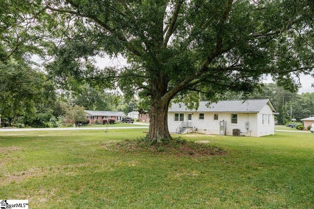 2 Polly Street, Honea Path, SC 29654