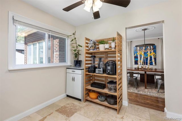 18221 Muirland Rd, Detroit, MI 48221