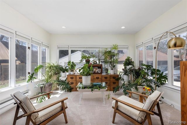 18221 Muirland Rd, Detroit, MI 48221