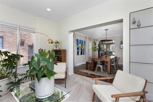 18221 Muirland Rd, Detroit, MI 48221