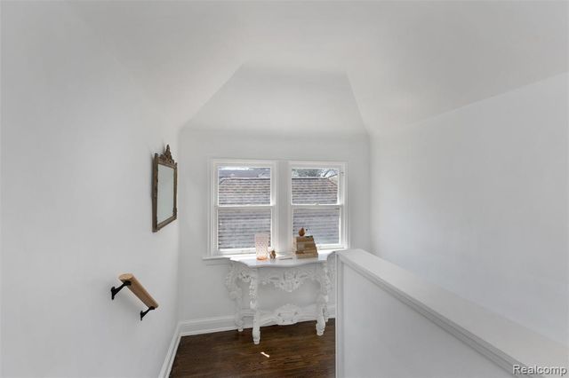 18221 Muirland Rd, Detroit, MI 48221