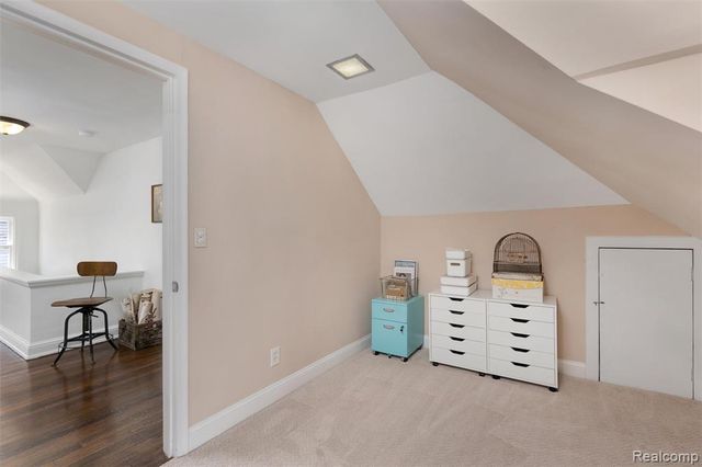 18221 Muirland Rd, Detroit, MI 48221