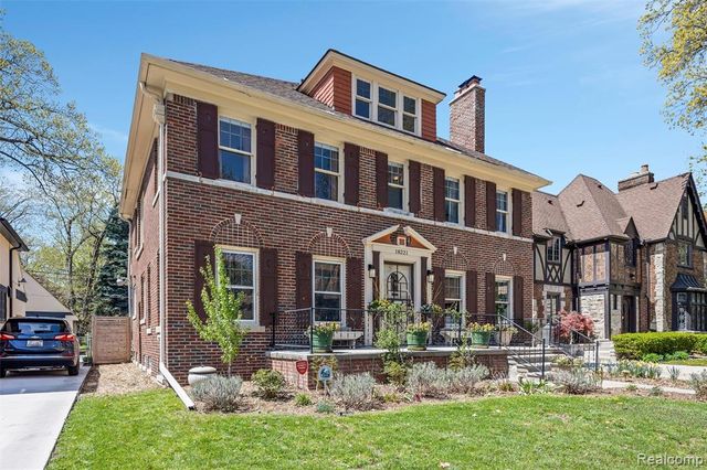 18221 Muirland Rd, Detroit, MI 48221