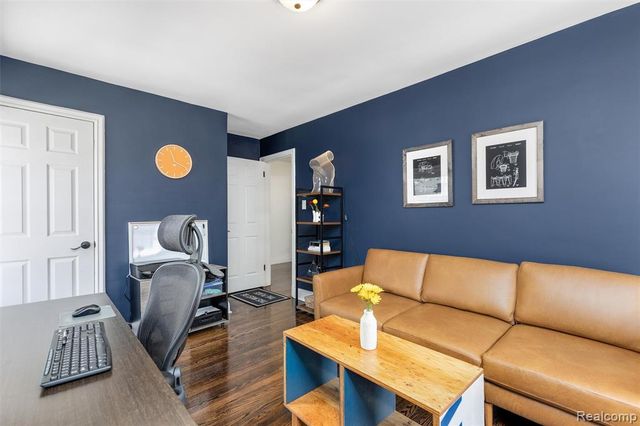 18221 Muirland Rd, Detroit, MI 48221