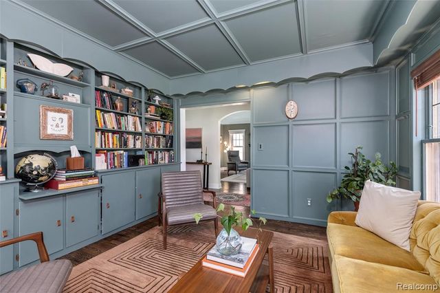 18221 Muirland Rd, Detroit, MI 48221