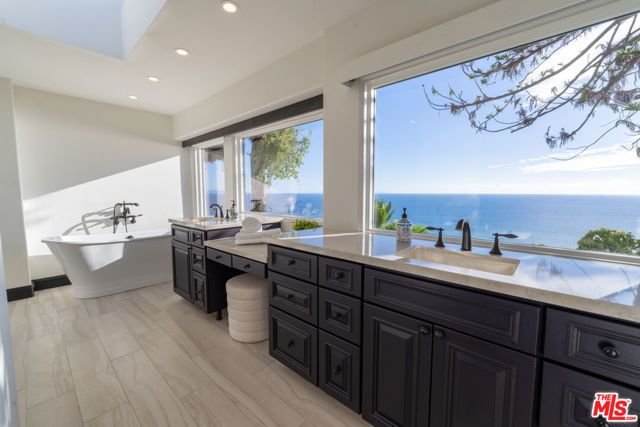 21607 Rambla Vista, Malibu, CA 90265